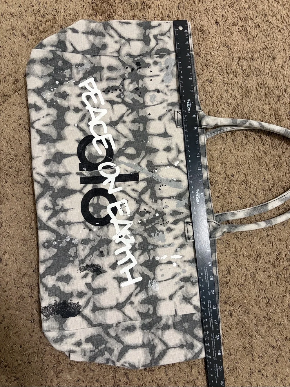 ALO Yoga Gray Tie-Dye 'Peace On Earth' Canvas Tote Bag
